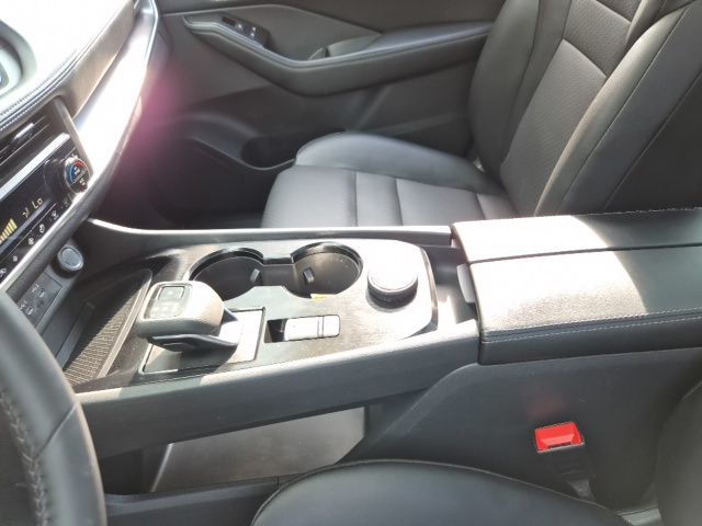 2025 Nissan Rogue SV - Photo 23