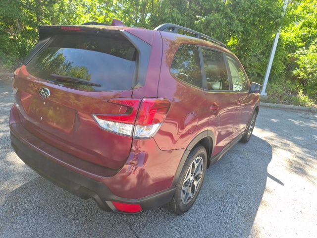 2022 Subaru Forester Premium - Photo 8