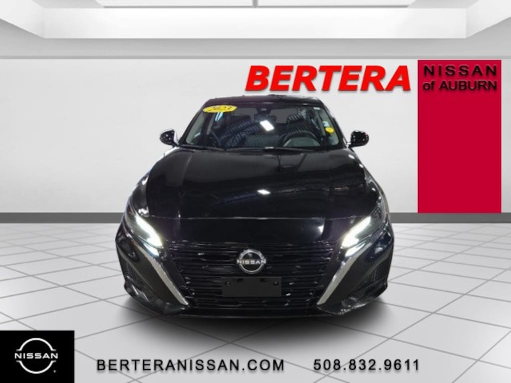 Used 2023 Nissan Altima 2.5 SL Sedan