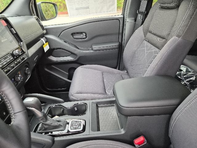 2026 Nissan Frontier SV - Photo 17