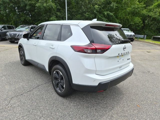 2024 Nissan Rogue SV - Photo 8