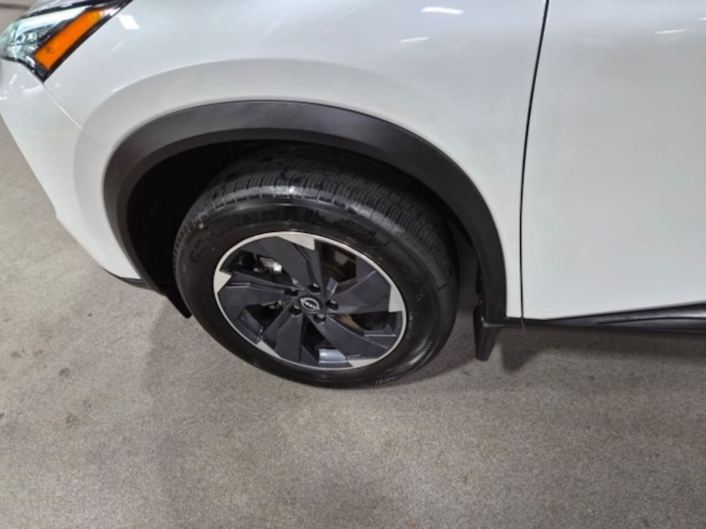 Used 2024 Nissan Rogue SV SUV