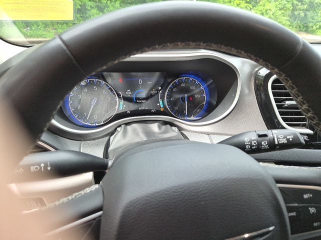 2023 Chrysler Pacifica Touring L - Photo 19