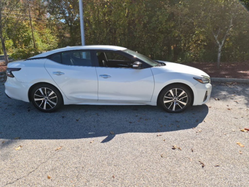 Used 2023 Nissan Maxima SV Sedan
