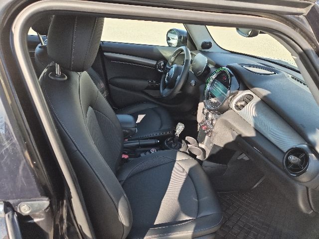 2022 MINI Hardtop 4 Door - Photo 10