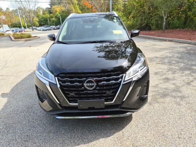 2024 Nissan Kicks SV photo 3