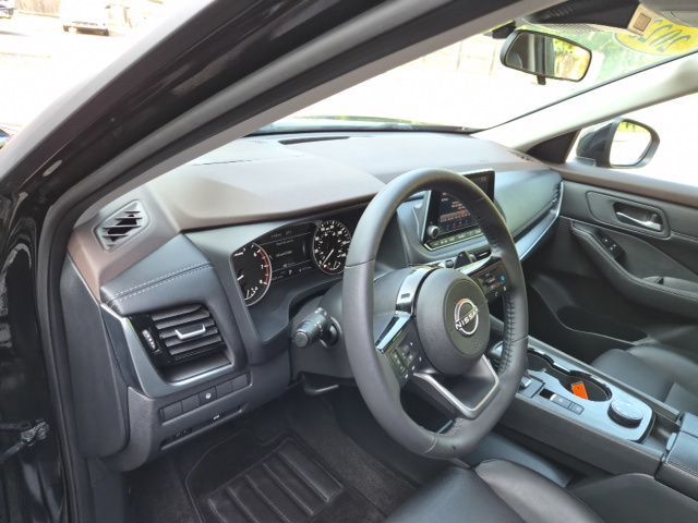 2023 Nissan Rogue SV - Photo 17
