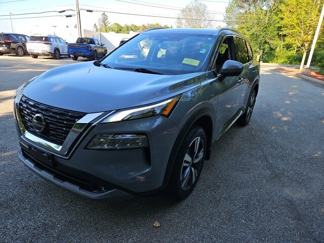 2021 Nissan Rogue SL photo 3