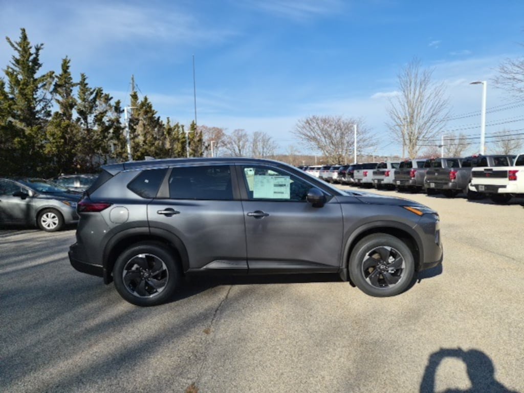 New 2026 Nissan Rogue SV SUV