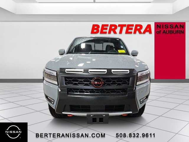 2025 Nissan Frontier PRO-4X photo 3