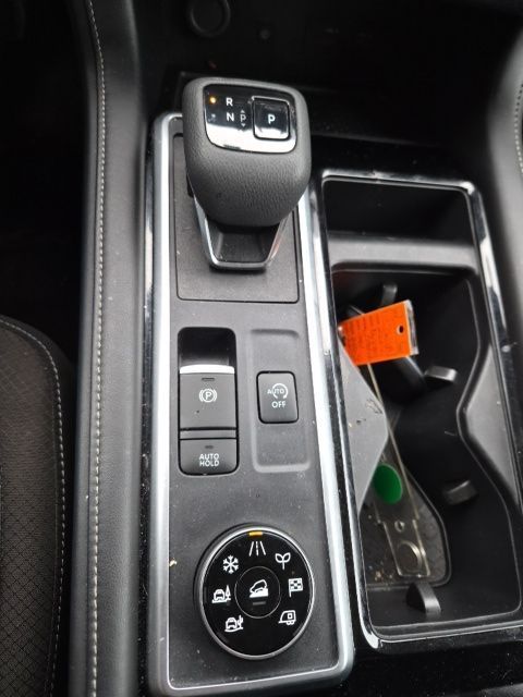 2024 Nissan Pathfinder SL - Photo 24