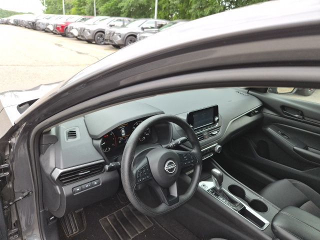 2024 Nissan Altima S - Photo 13