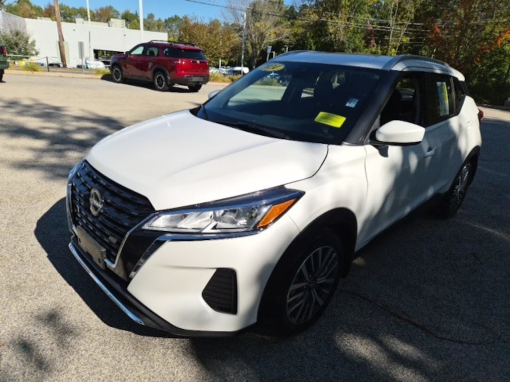Used 2024 Nissan Kicks SV SUV