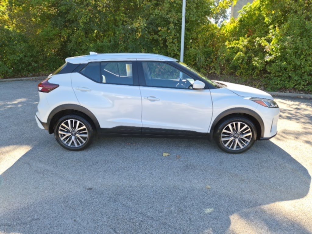 Used 2024 Nissan Kicks SV SUV