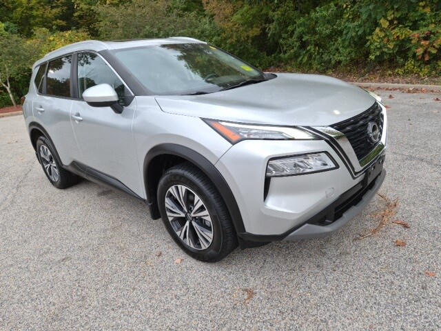 2023 Nissan Rogue SV photo 2