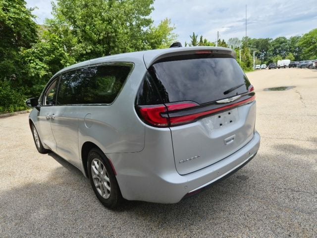 2023 Chrysler Pacifica Touring L - Photo 7