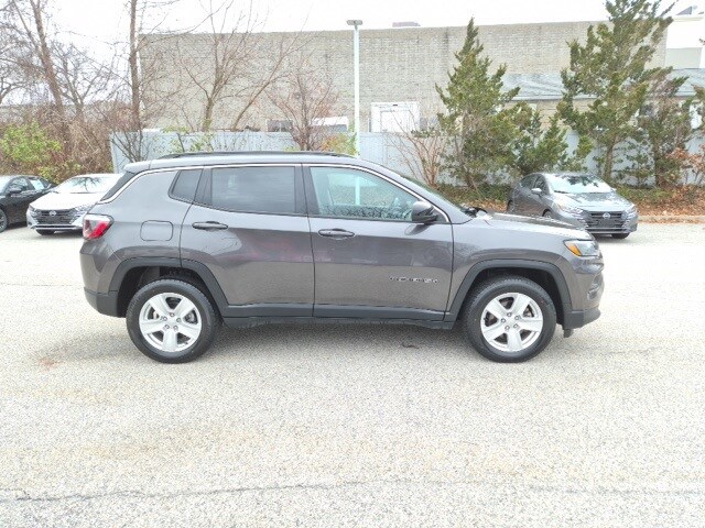 2022 Jeep Compass North Edition Latitude photo 2
