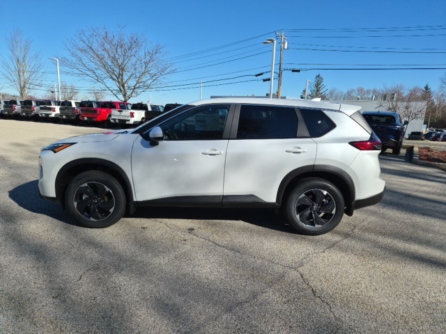 2026 Nissan Rogue SV's photo
