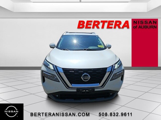 2021 Nissan Rogue SL photo 3