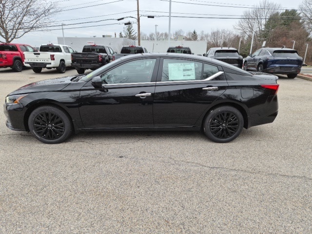 2025 Nissan Altima SV's photo