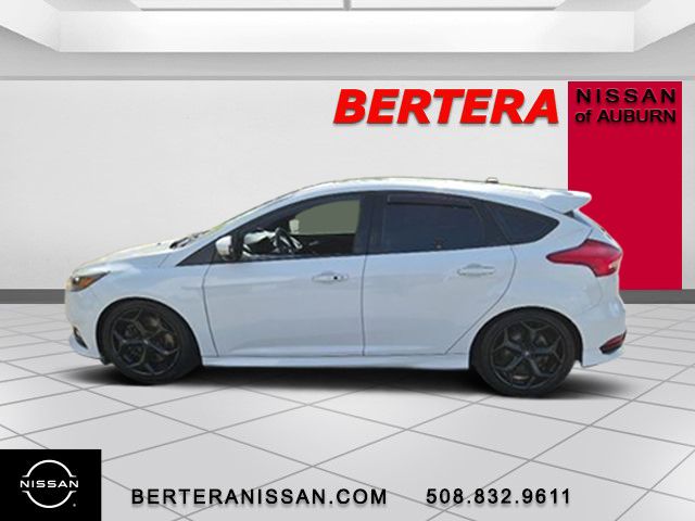 2018 Ford Focus Hatch ST's photo