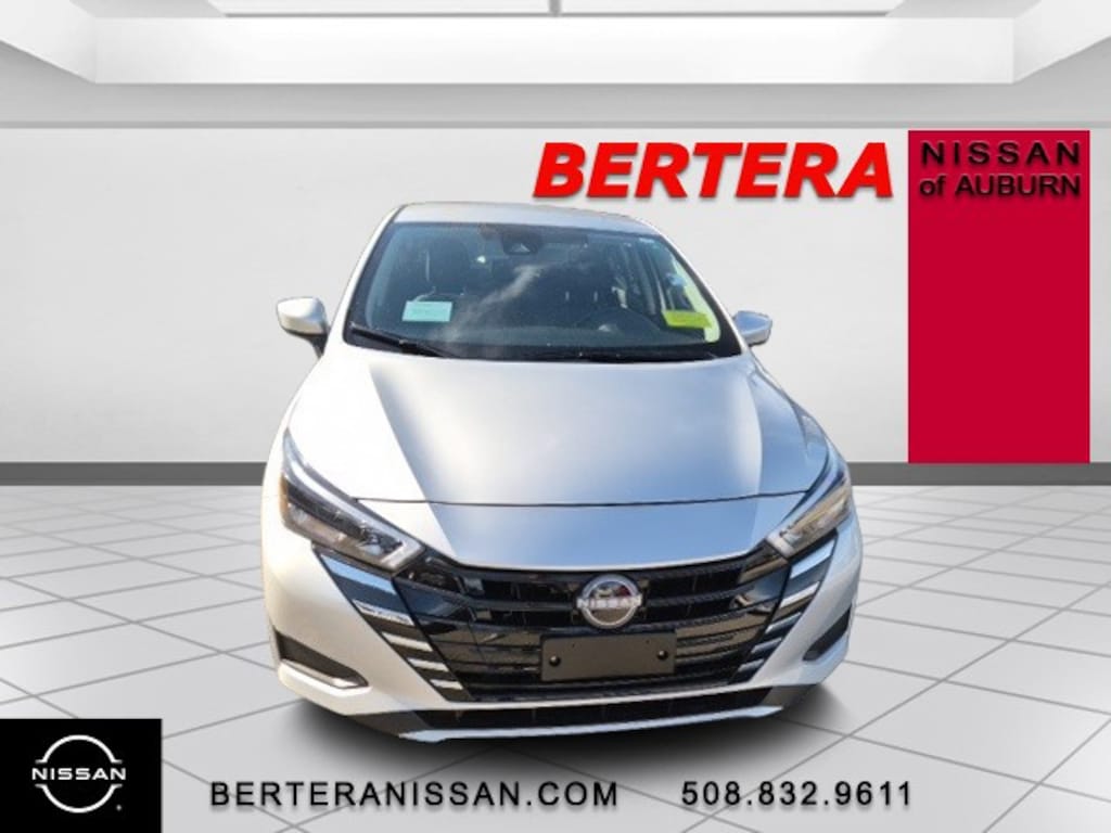 New 2025 Nissan Versa 1.6 SV Sedan