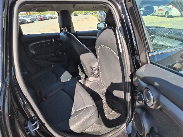 2022 MINI Hardtop 4 Door - Photo 12