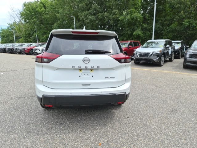 2024 Nissan Rogue SV - Photo 6