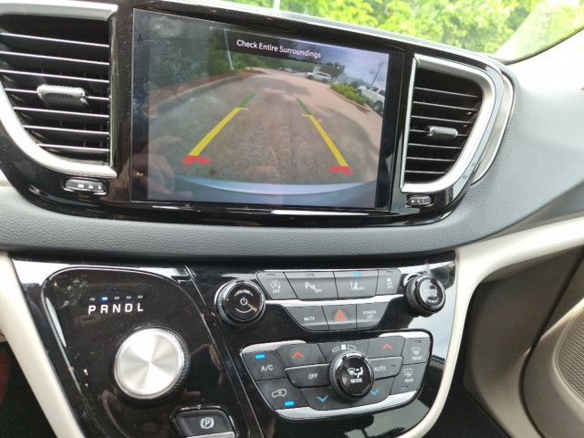 2023 Chrysler Pacifica Touring L - Photo 23