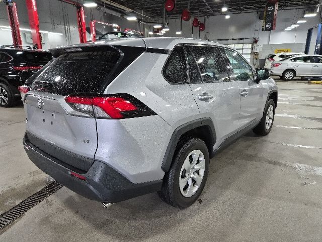 2023 Toyota RAV4 LE - Photo 8