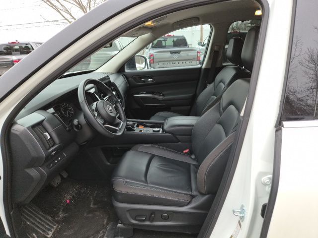 2024 Nissan Pathfinder SL - Photo 16