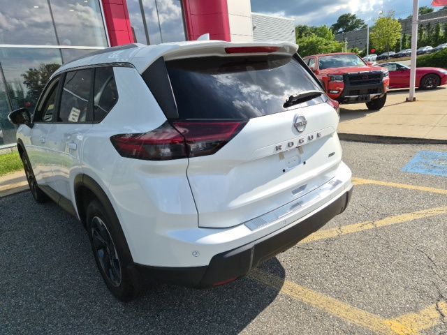 2025 Nissan Rogue SV - Photo 8