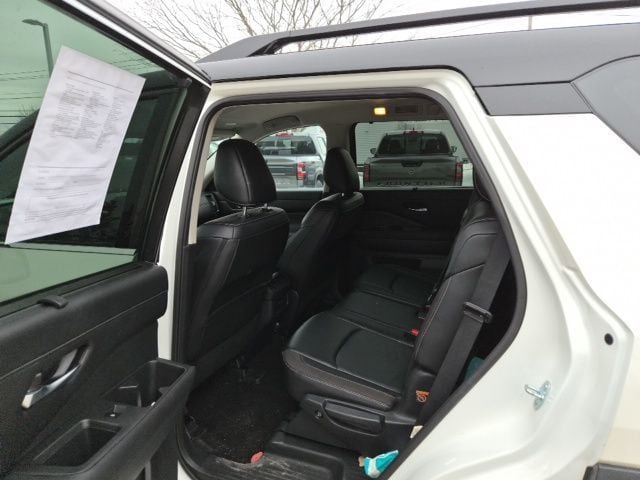 2024 Nissan Pathfinder SL - Photo 14