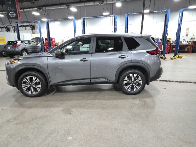 2023 Nissan Rogue SV's photo