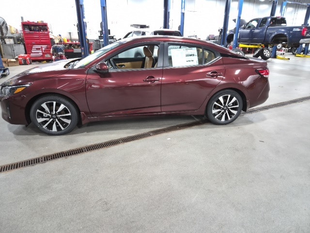 2025 Nissan Sentra SV's photo