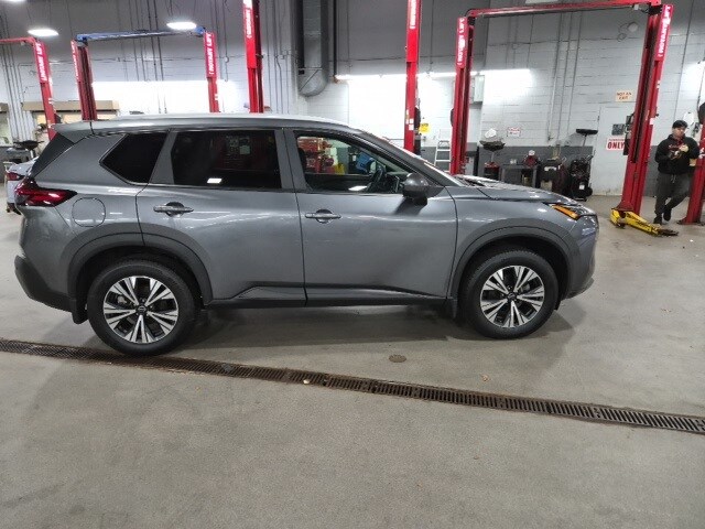 2023 Nissan Rogue SV photo 2