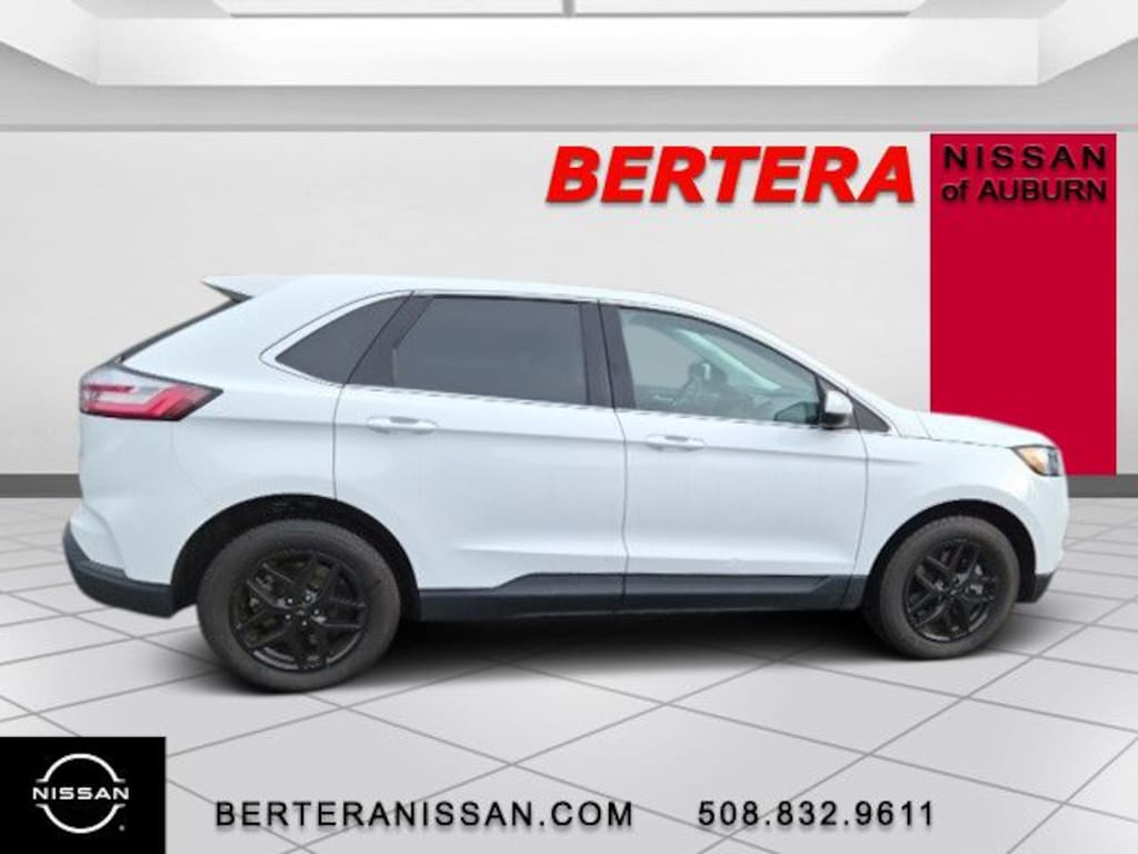 Used 2024 Ford Edge SEL SUV