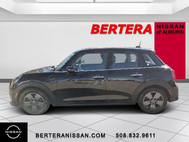 2022 MINI Hardtop's photo