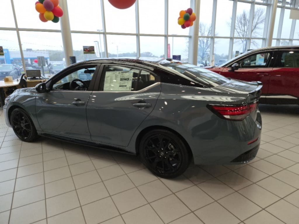 New 2025 Nissan Sentra SR Sedan