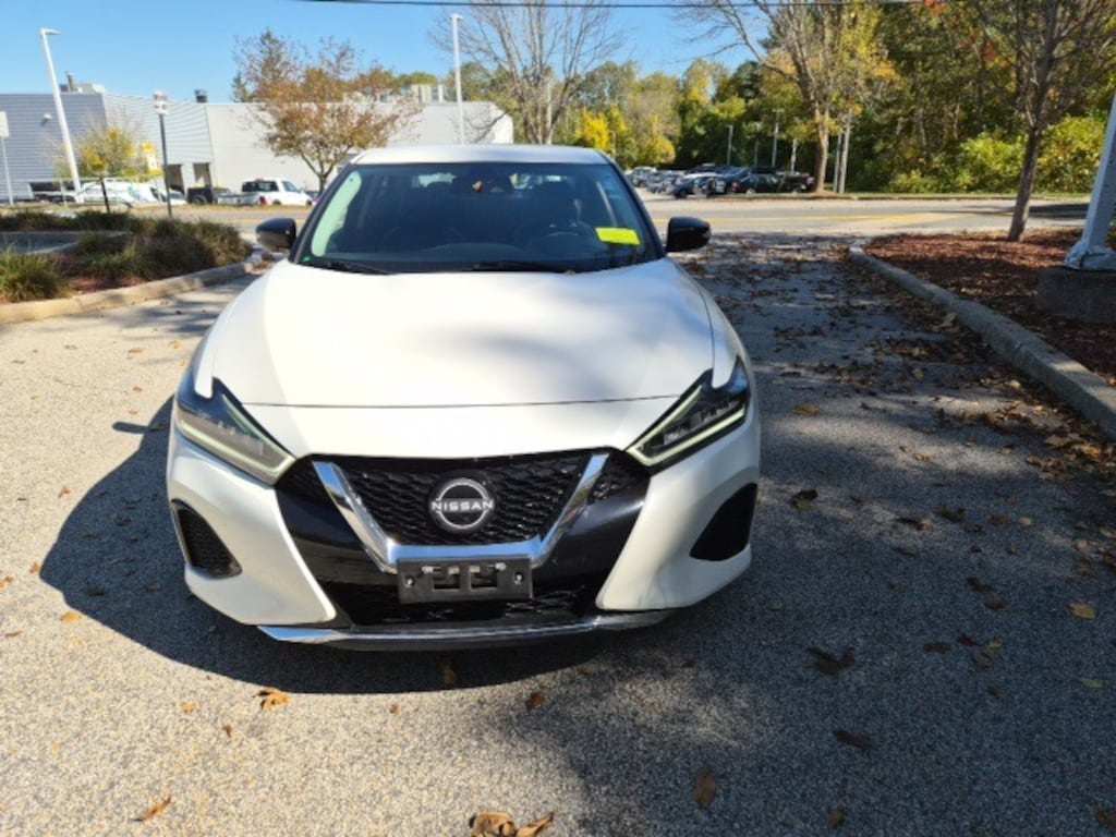 Used 2023 Nissan Maxima SV Sedan