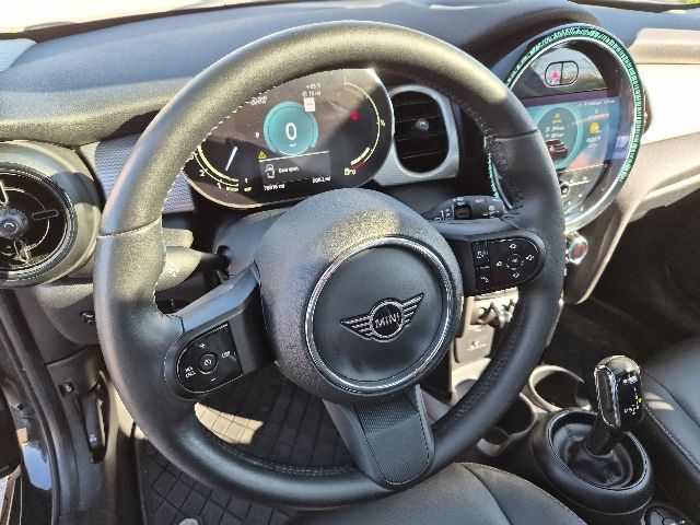 2022 MINI Hardtop 4 Door - Photo 16