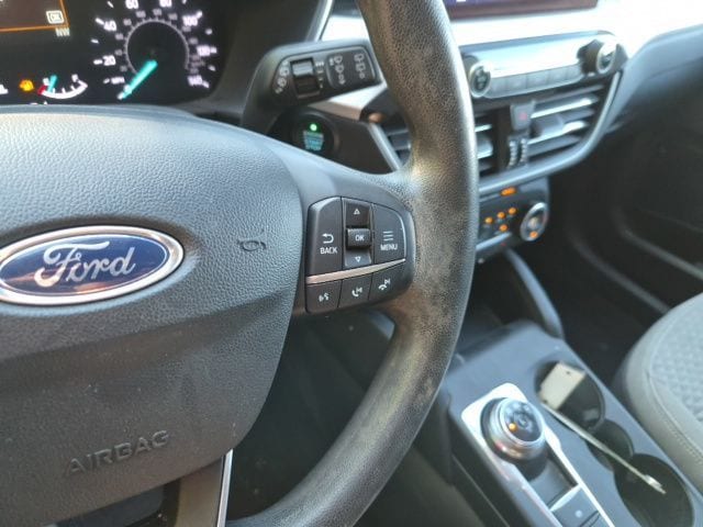 2025 Ford Escape ST-Line Select - Photo 19