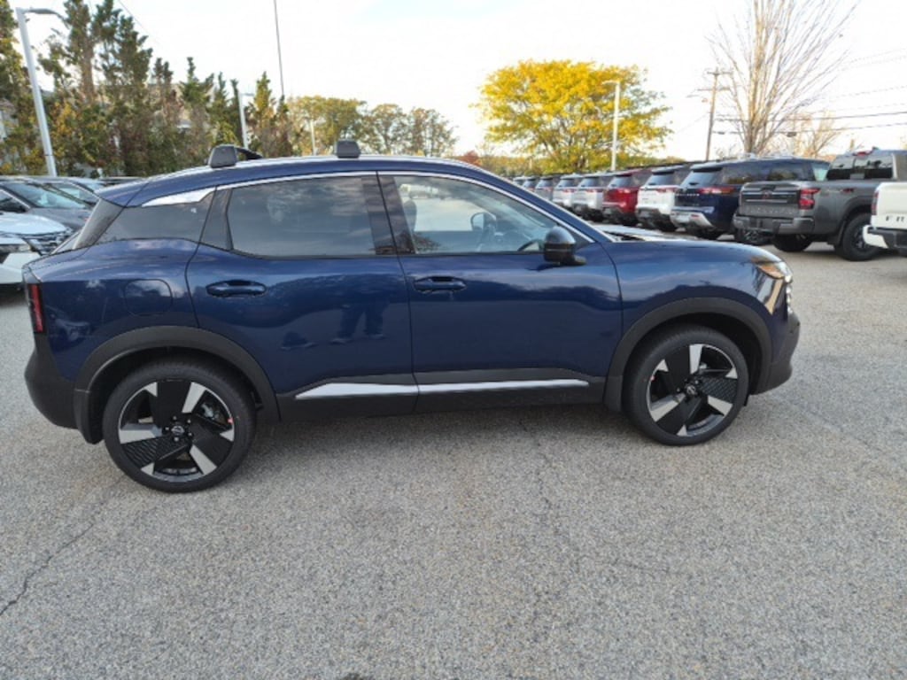 New 2026 Nissan Kicks SR SUV