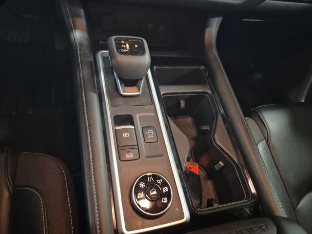 2024 Nissan Pathfinder SL - Photo 27
