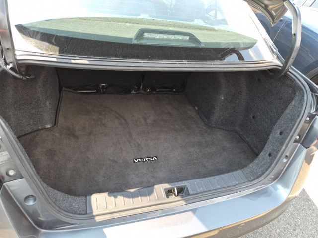 2024 Nissan Versa Sedan SV - Photo 9