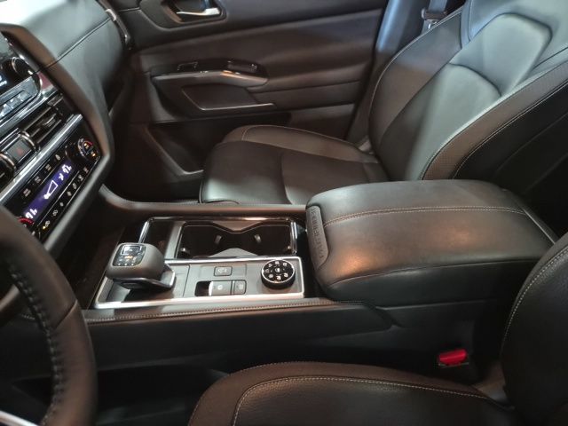 2024 Nissan Pathfinder SL - Photo 24