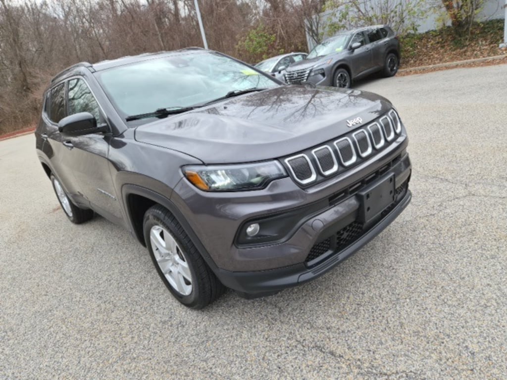 Used 2022 Jeep Compass Latitude SUV
