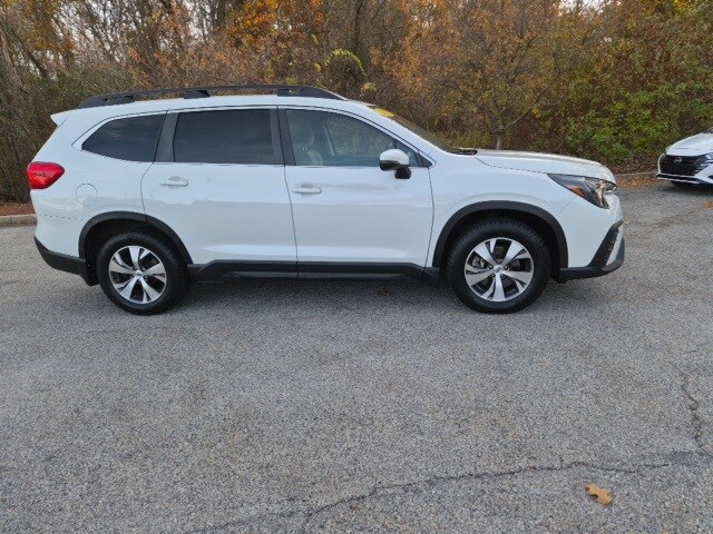 2023 Subaru Ascent Premium photo 2