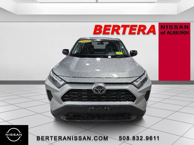 2023 Toyota RAV4 LE - Photo 3