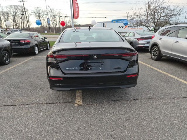 2023 Honda Accord EX - Photo 7